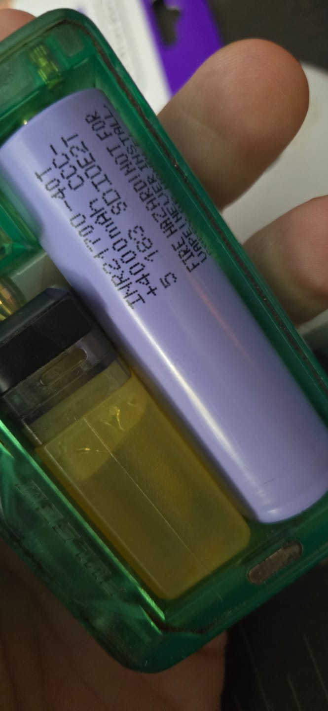 Customer photo review of Samsung 40T 21700 4000mAh 35A Battery
