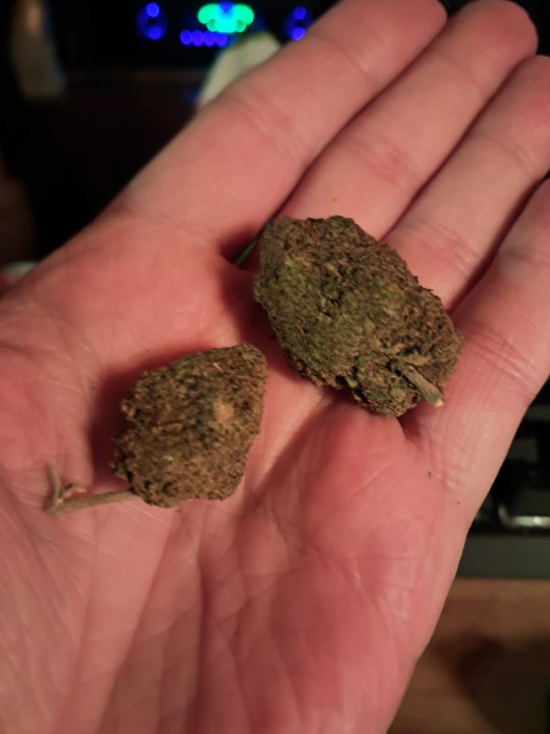 Customer photo review of Diamond Rain Runtz Greenhouse THCA