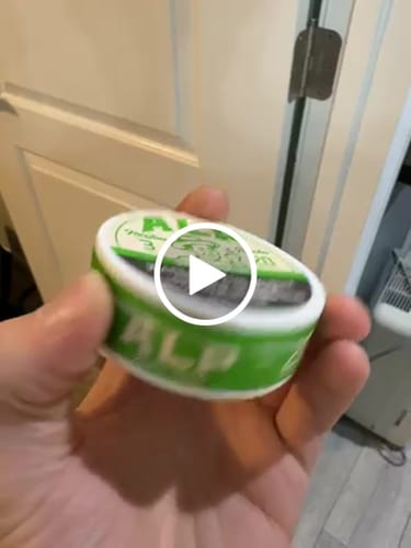 Customer video review of Spearmint Nicotine Pouches