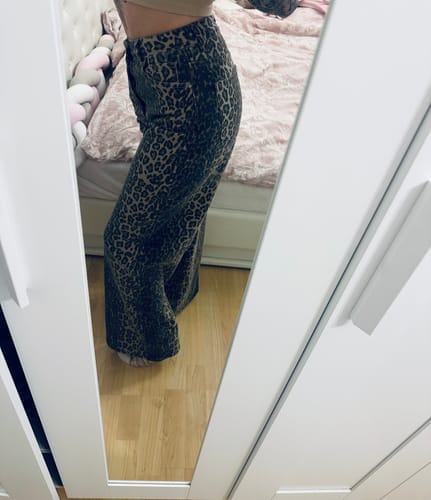 Customer photo review of Go Getter Straight-Leg Jeans - Leo