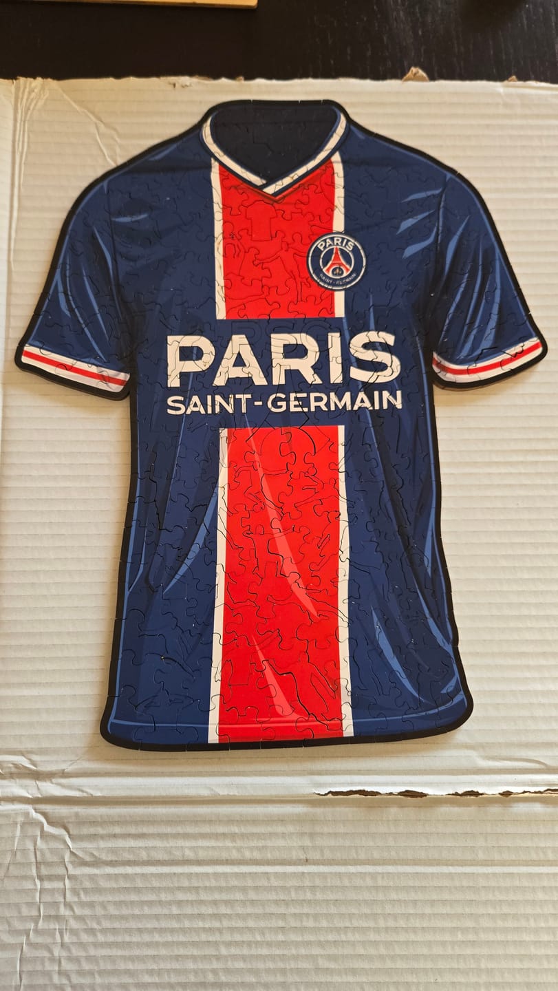 Customer photo review of Maillot Paris Saint-Germain® - Puzzle en Bois