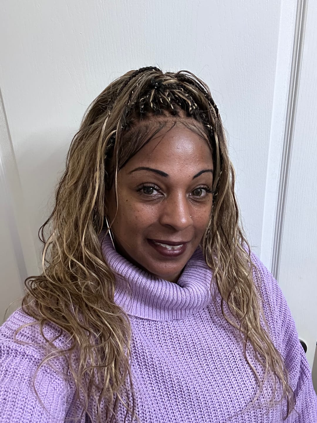 Customer photo review of Michelle - Salon-Style Glueless Miracle Braided Wig Pre-Bleached Swiss HD Full Lace Boho Box Braids Bora Bora Human Hair Body Wave Curls