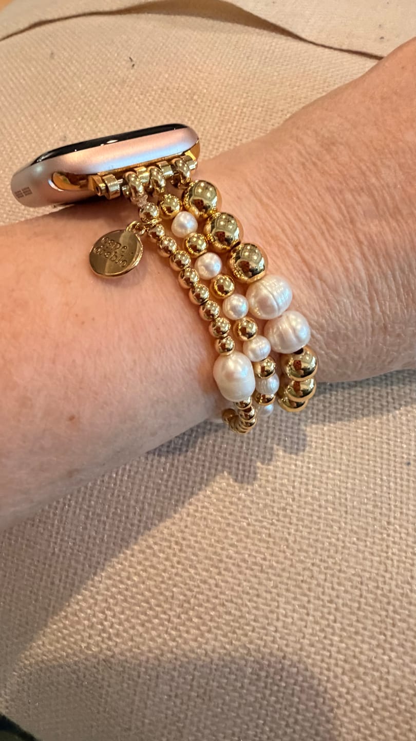 Customer photo review of Golden Freshwater Pearl Stretch Apple Watch Strap