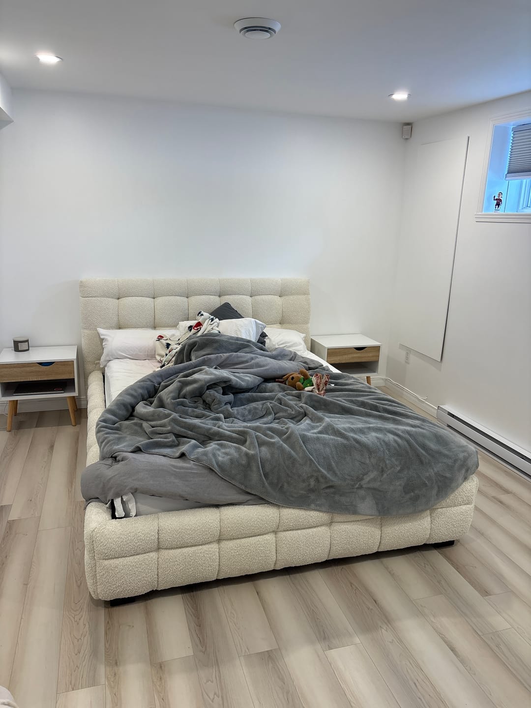 Customer photo review of LARKA - Base de lit tissu bouclé blanc