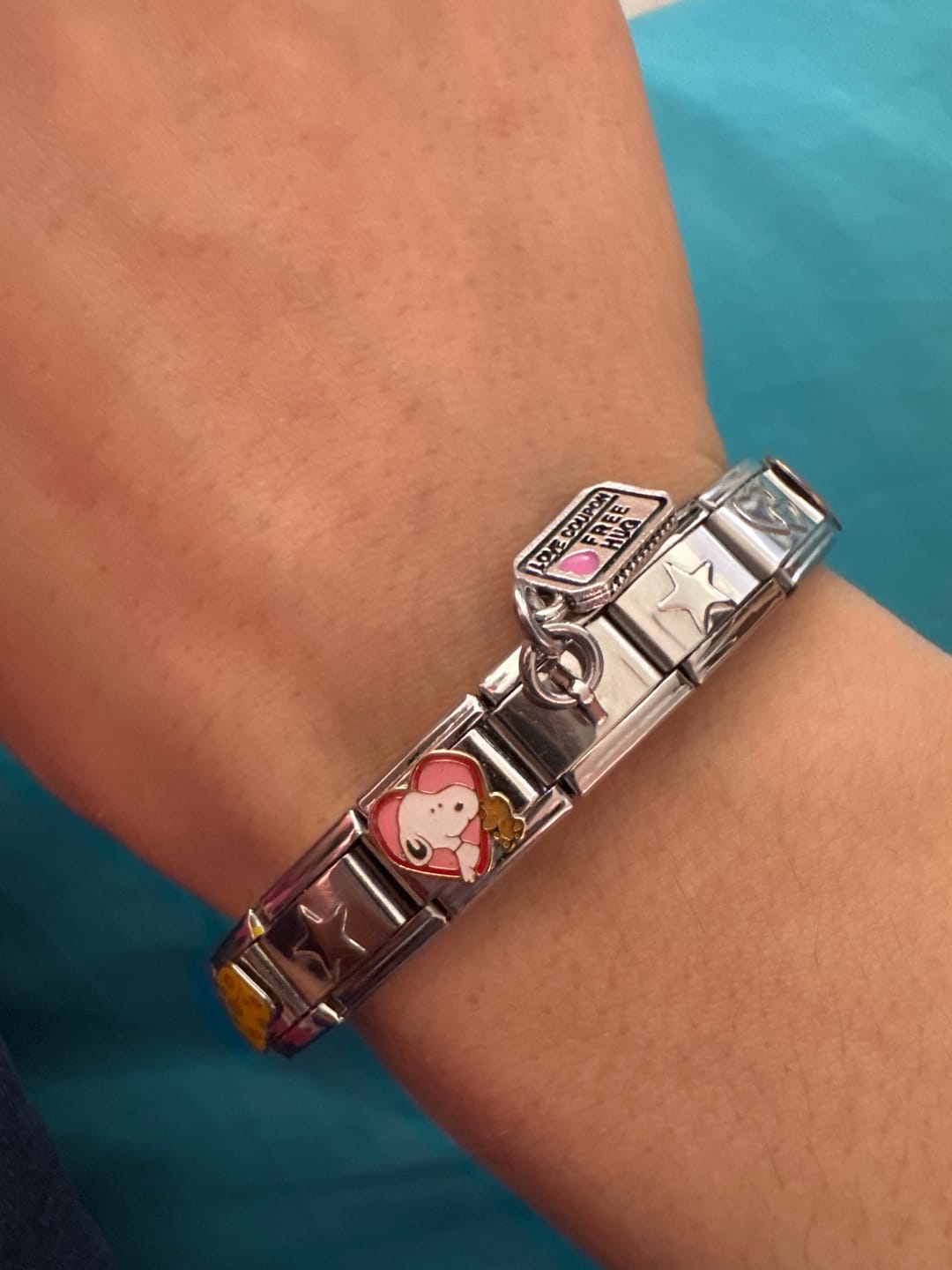 Customer photo review of Charm Snoopy Corazón
