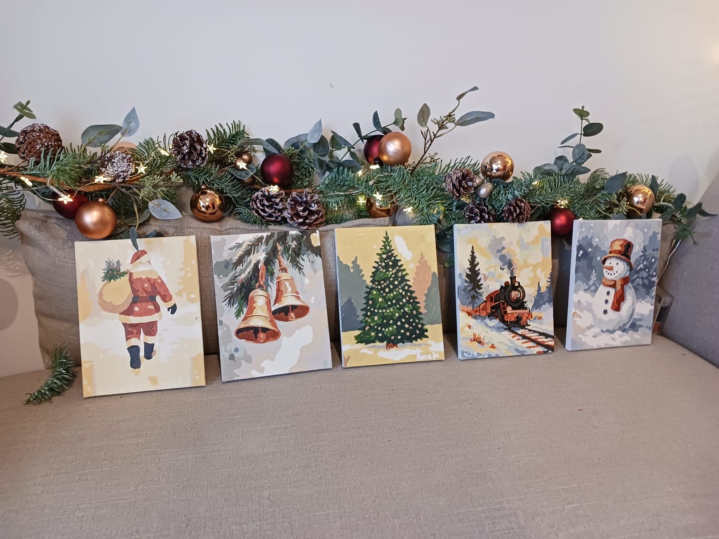Customer photo review of 6 Mini Paintings - Vintage Christmas Set