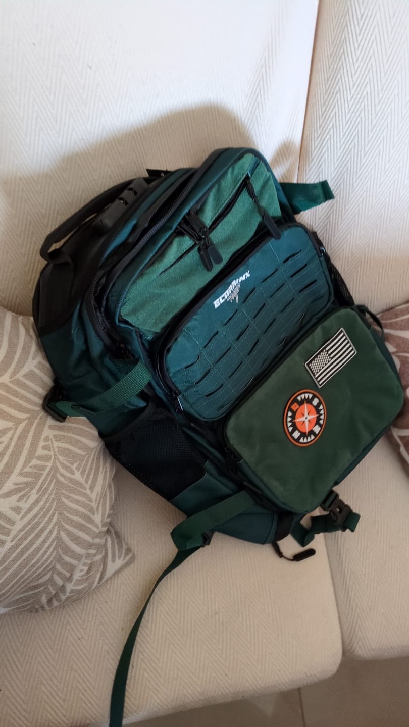 Customer photo review of Mochila Pro Series 45L Dust Green