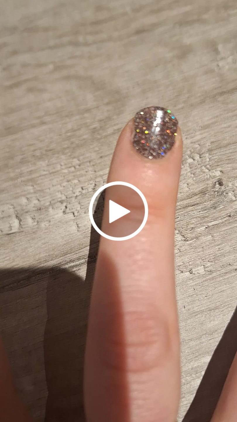 Customer video review of Stardust Dipping Powder