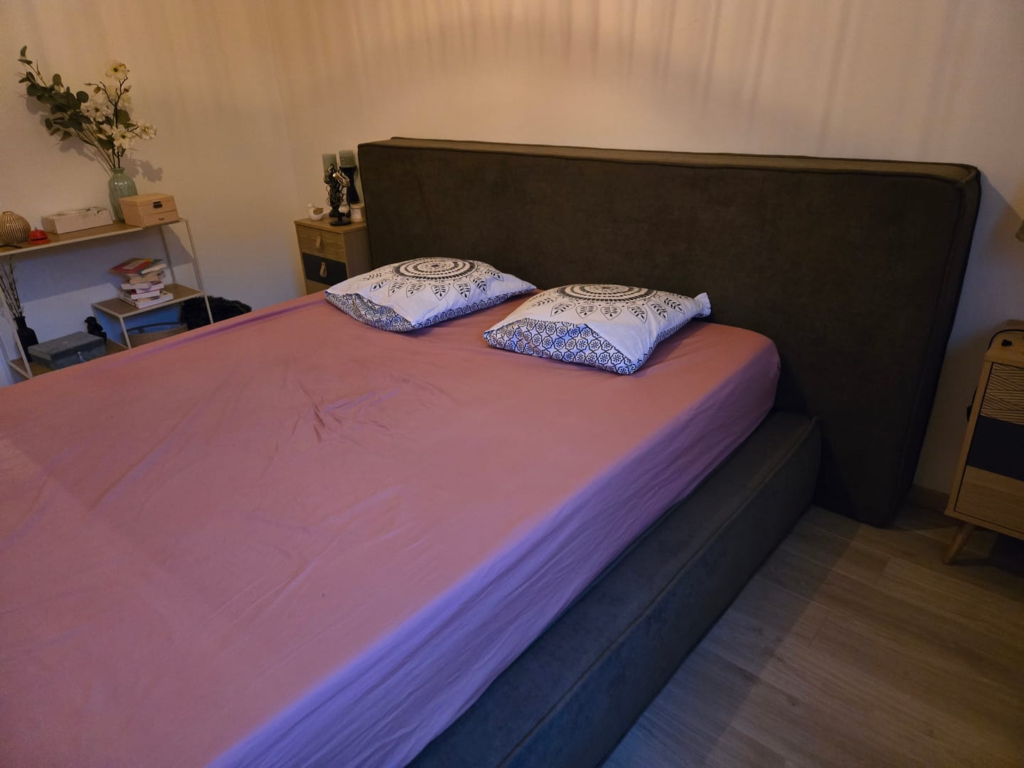 Customer photo review of Lit coffre grande tête de lit - OPHELIE