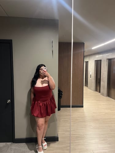 Customer photo review of VESTIDO EMELINE BURDEO