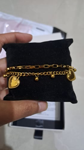 Customer photo review of Hearts All Over Bracelet