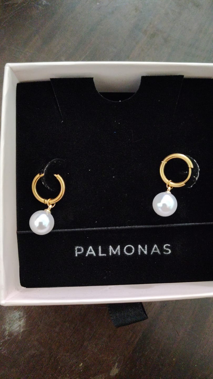 Customer photo review of Single Pearl Drop Earrings