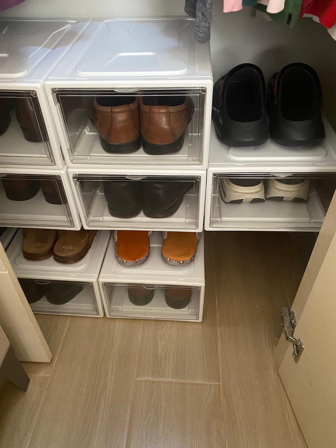 Customer photo review of Set 10 Cajas Organizadoras de Zapatos – Blanco Transparente | Apilables y de Fácil Armado