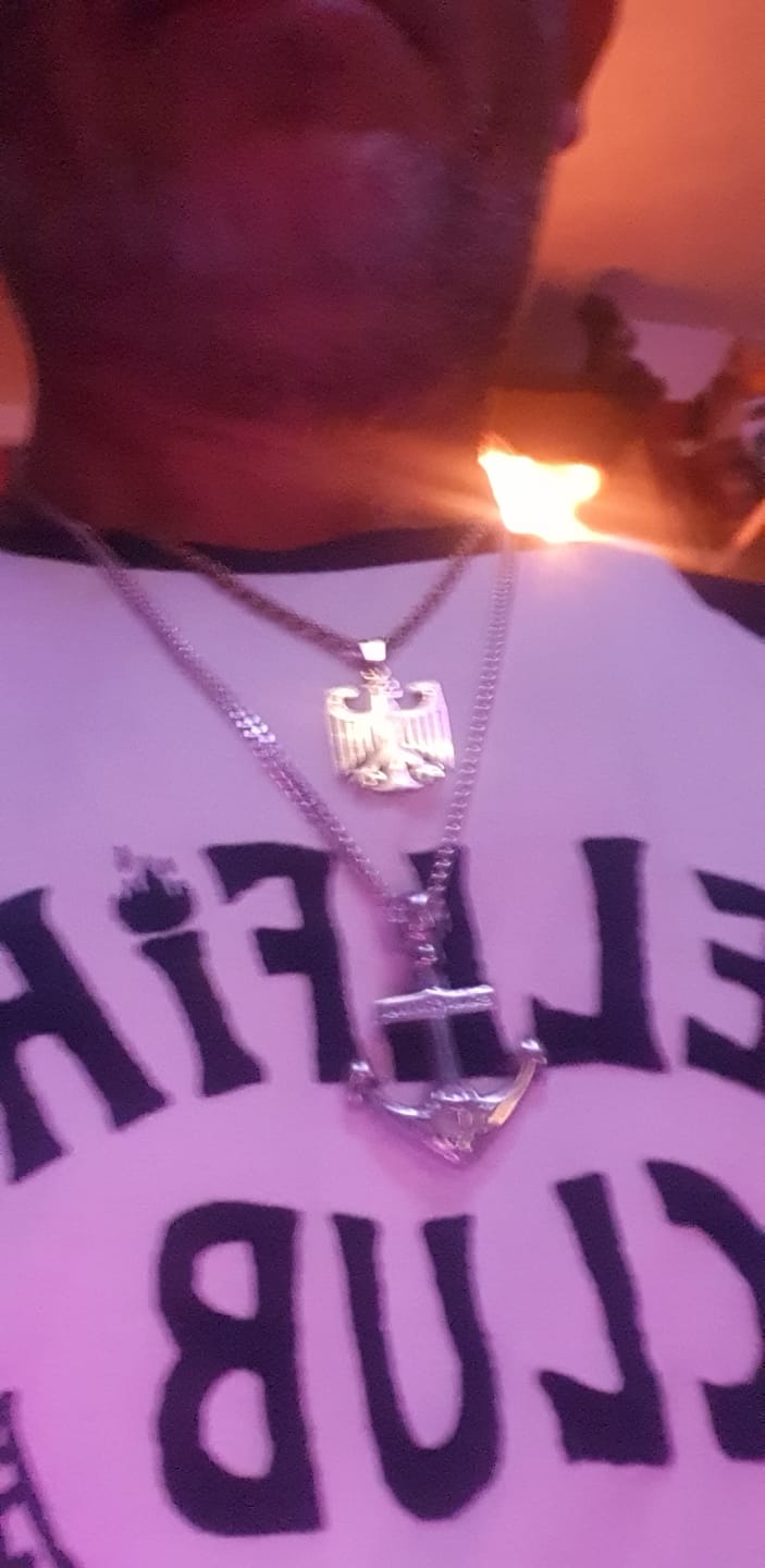 Customer photo review of Deutschland Adler Kette