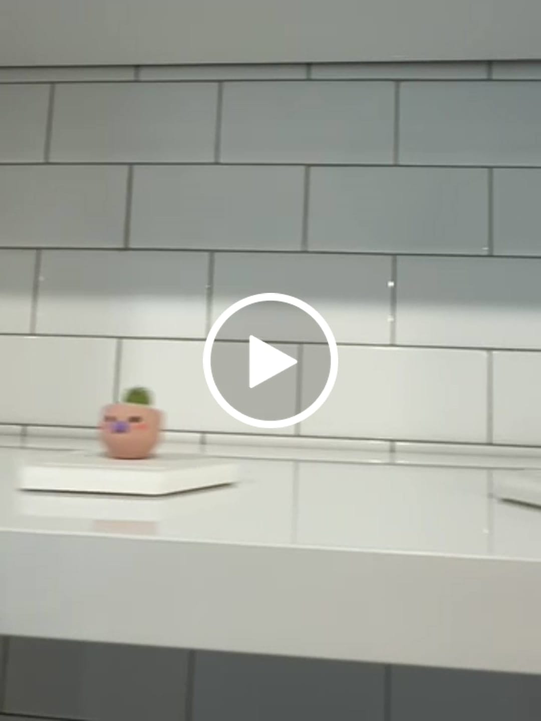 Customer video review of LOL