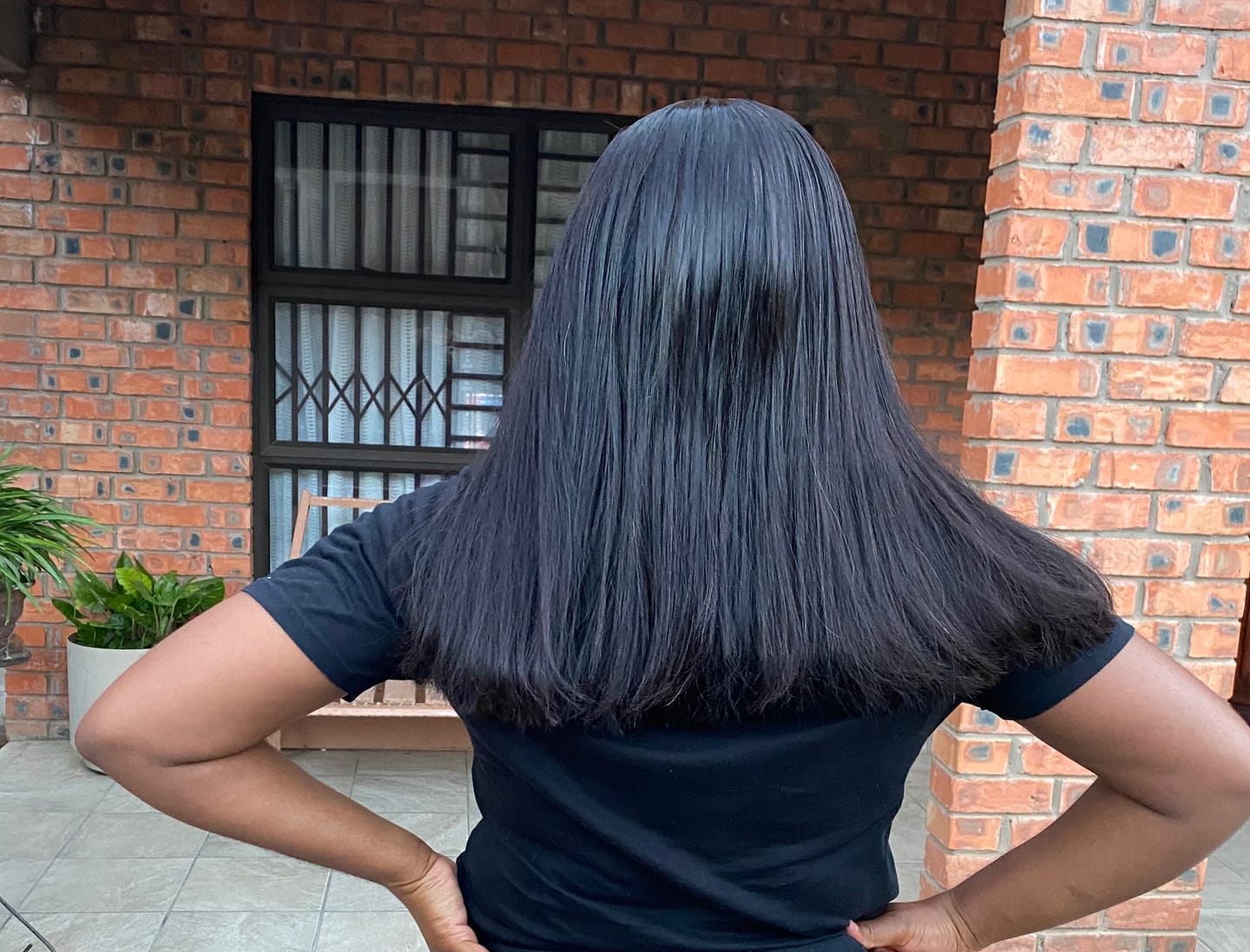 Customer photo review of Wear And Go Pre-Bleached Double Drawn Bob With 7 X 5 Closure