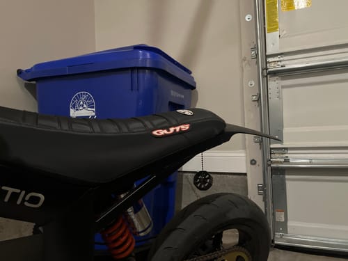 Customer photo review of Tuttio Soleil 01 Guts Seat Cover