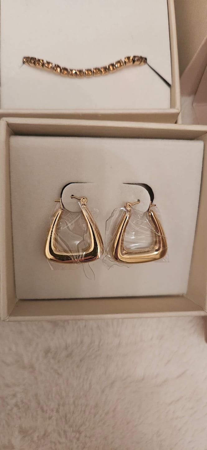 Customer photo review of Marly Earrings