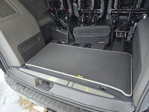 Customer photo review of Fußmatten für Van - Kofferraumwanne