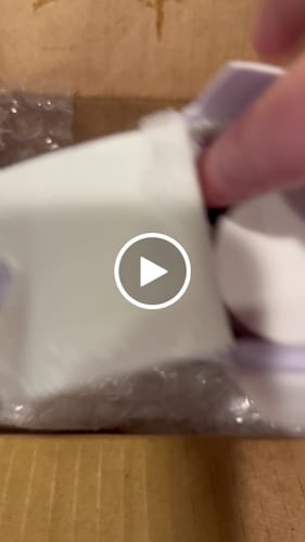 Customer video review of Acqua Hydrating Face Mist (Self-Tanning Water)