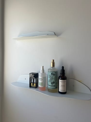 Customer photo review of FOLD Wavy Shelf 550