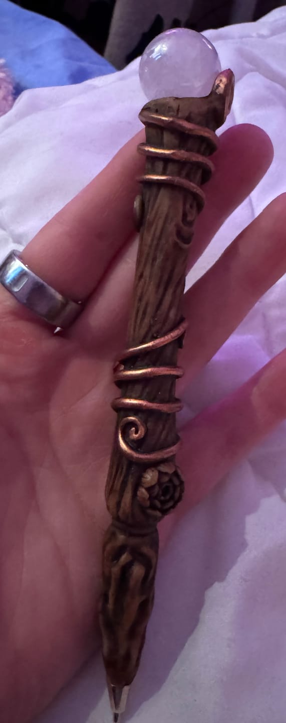 Customer photo review of Zauberstab Stift – Magischer Kugelschreiber mit Stein