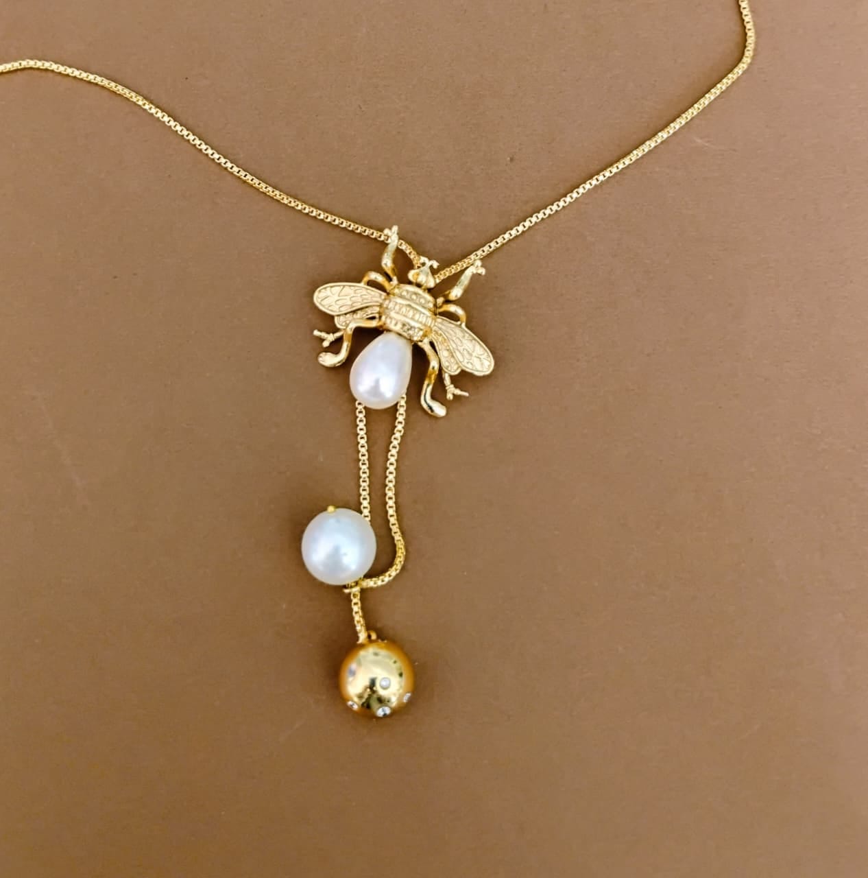Customer photo review of Honeyluxe Necklace