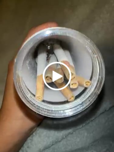 Customer video review of BLUE RASPBERRY LEMONADE 2G PRE-ROLL 10CT