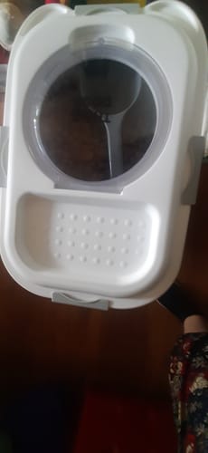 Customer photo review of Contenedor Hermético THE DOGS — Alimento fresco y sin olores