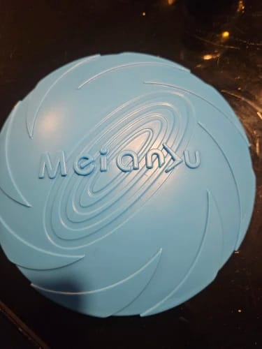 Customer photo review of Endless Outdoor Fun for Active & Happy Dogs
FlyPaws™ Interactive Flying Disc
