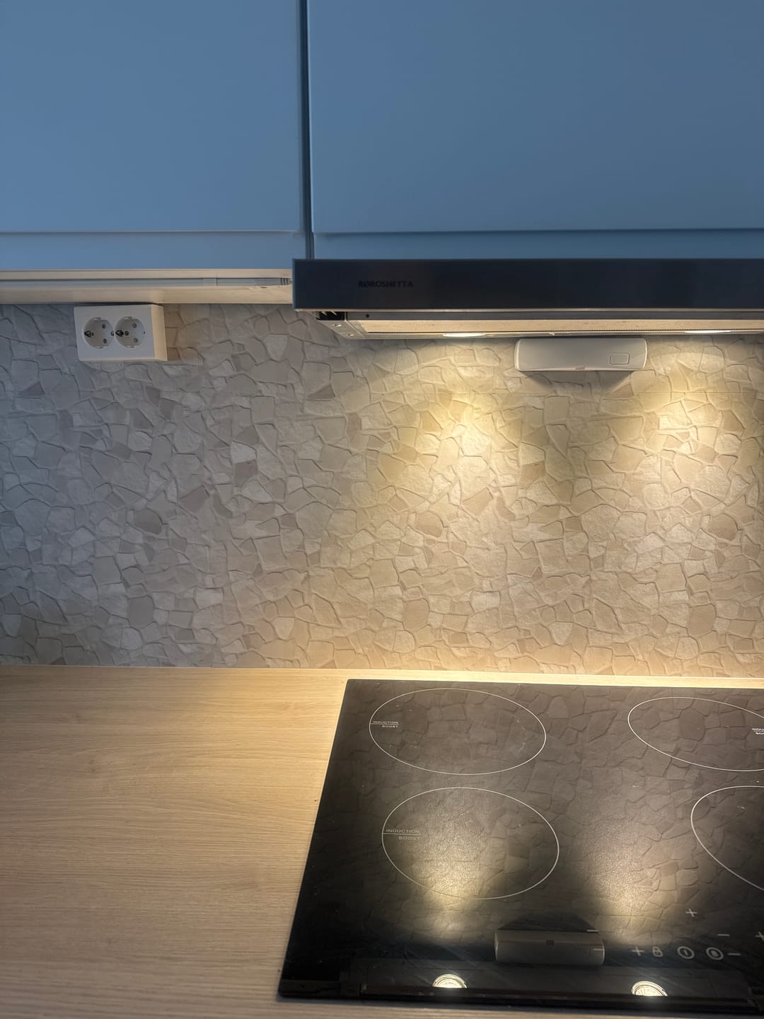 Customer photo review of Tuscany Stone selvklebende fliser