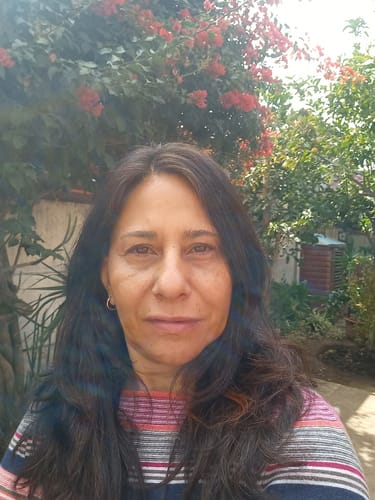 Reseña con foto de un cliente sobre Tinte 100% Natural Hamsa Herbal (Tono Castaño Oscuro)