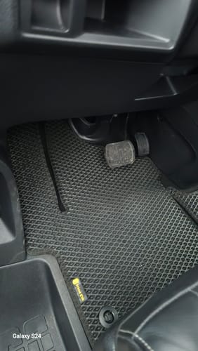 Customer photo review of Fußmatten für Van - Komplettset