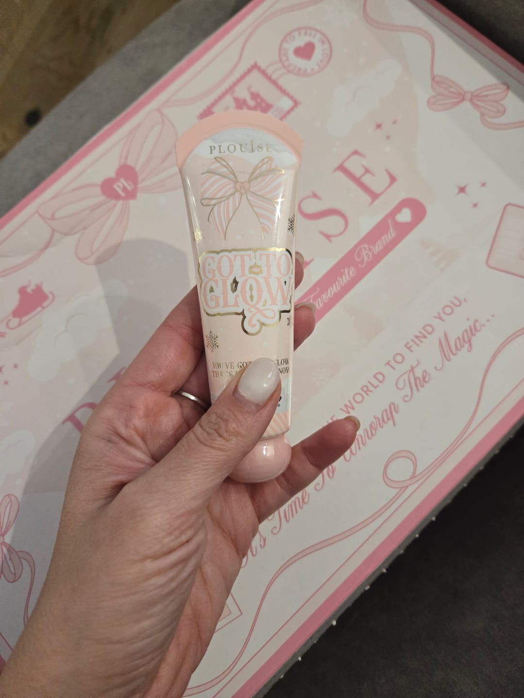 Customer photo review of P.Louise Got To Glow Shimmer Primer