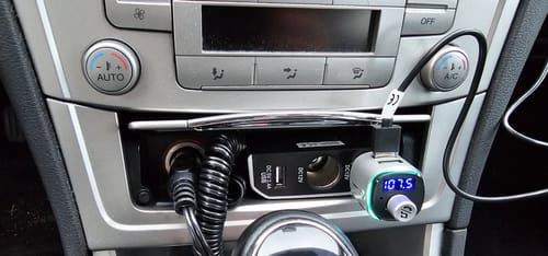 Customer photo review of Wegman Bluetooth FM Transmitter Auto Carkit - USB-A