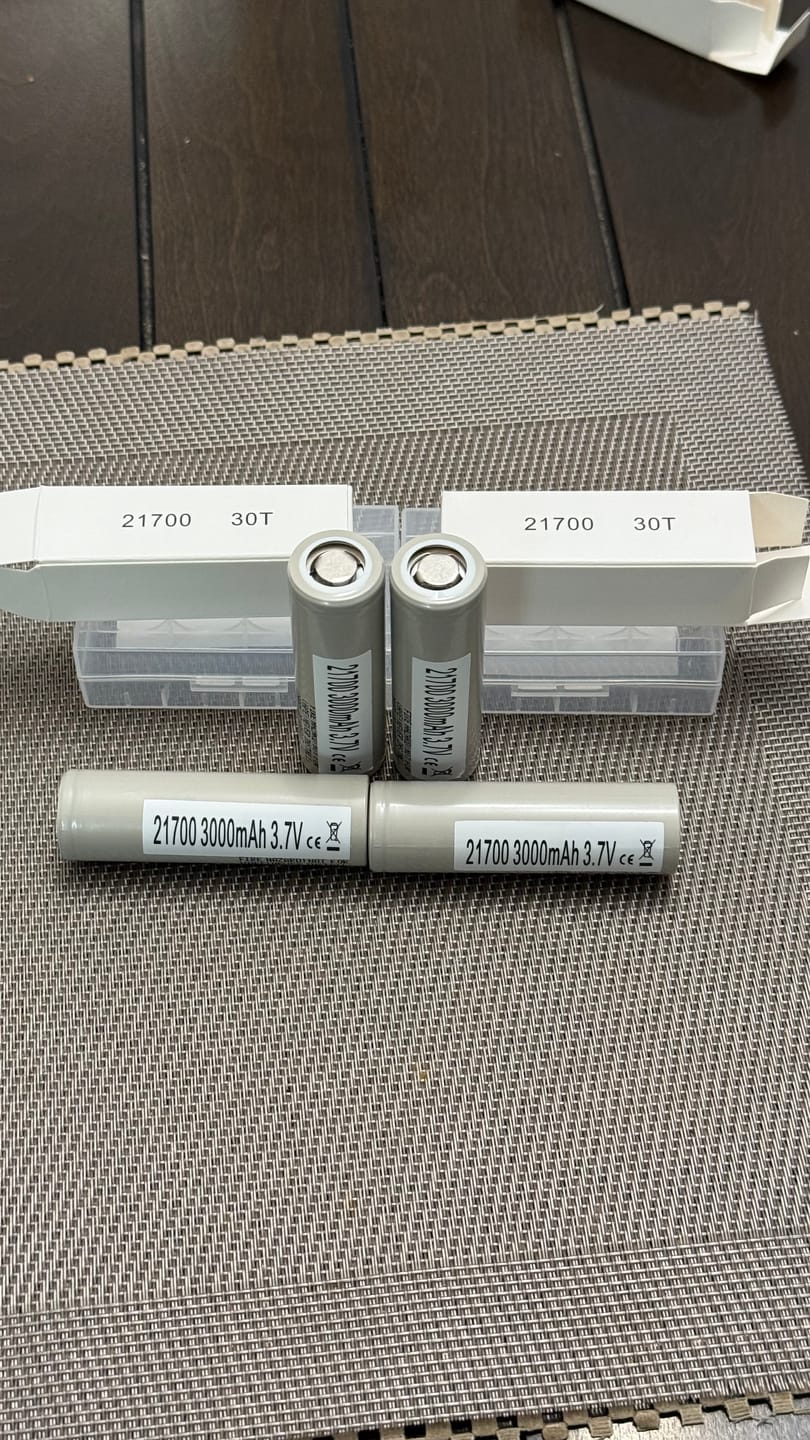 Customer photo review of Samsung 30T 21700 3000mAh 35A Battery
