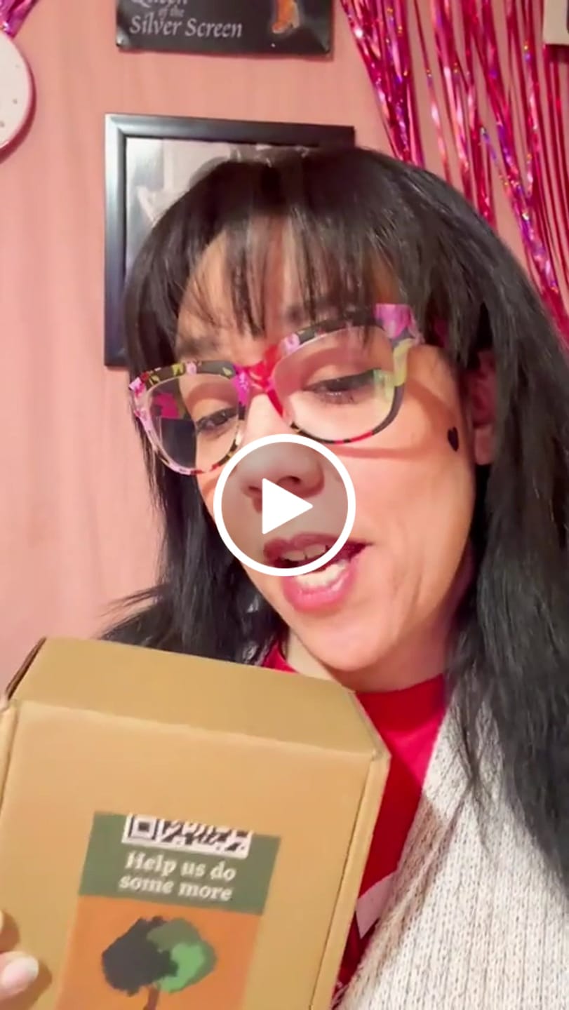Customer video review of Bruna - Small Music Box without Stopper