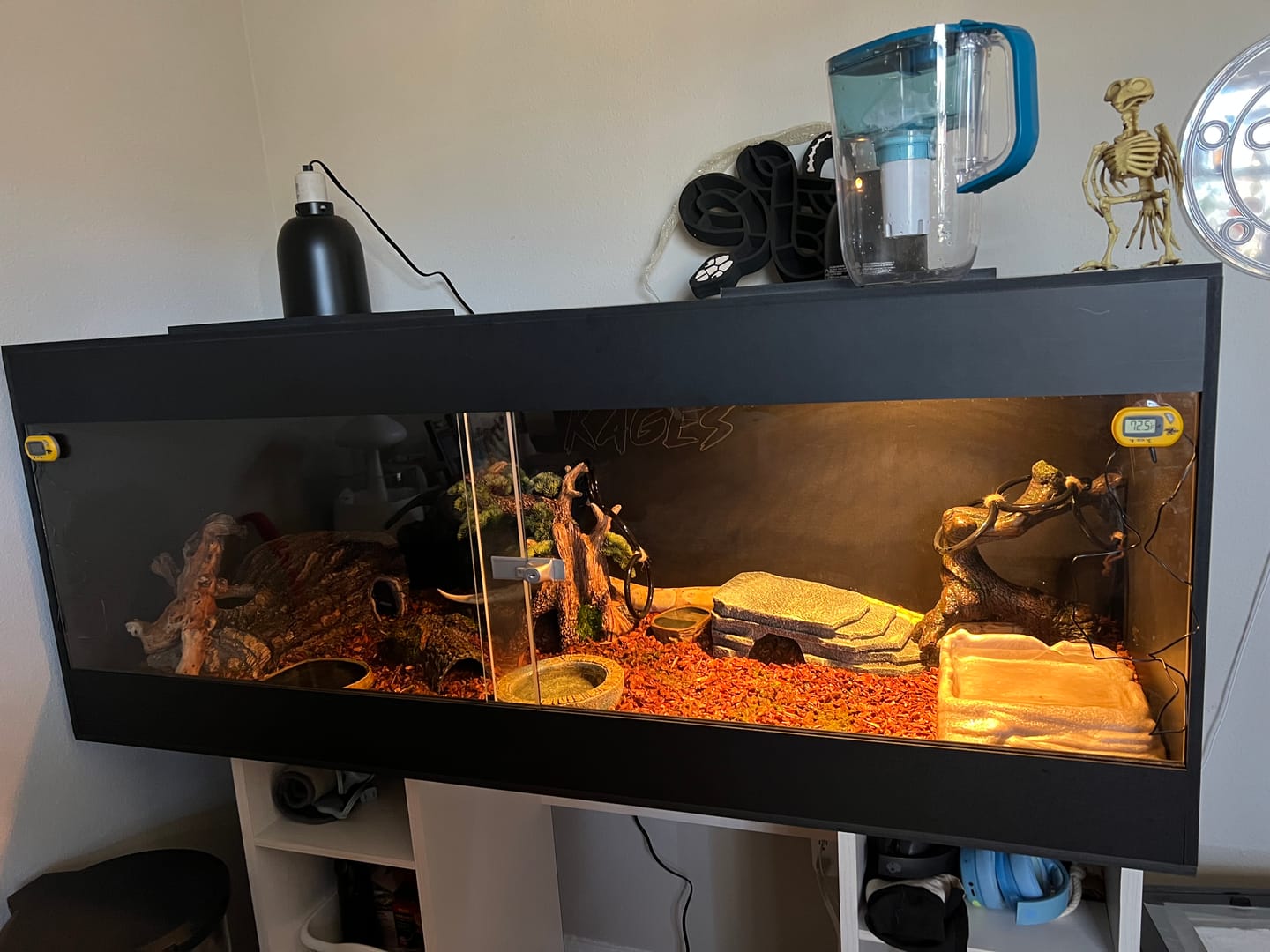 Customer photo review of 60"x24"x24" / 5'x2'x2' Premium PVC Reptile Enclosure