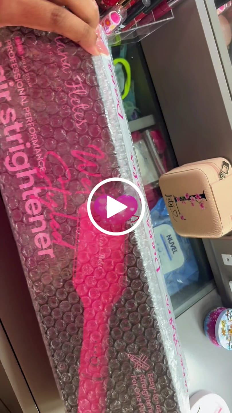 Customer video review of Plancha 2 en 1 Diana Fletes Para Cabello Húmedo y Seco.
