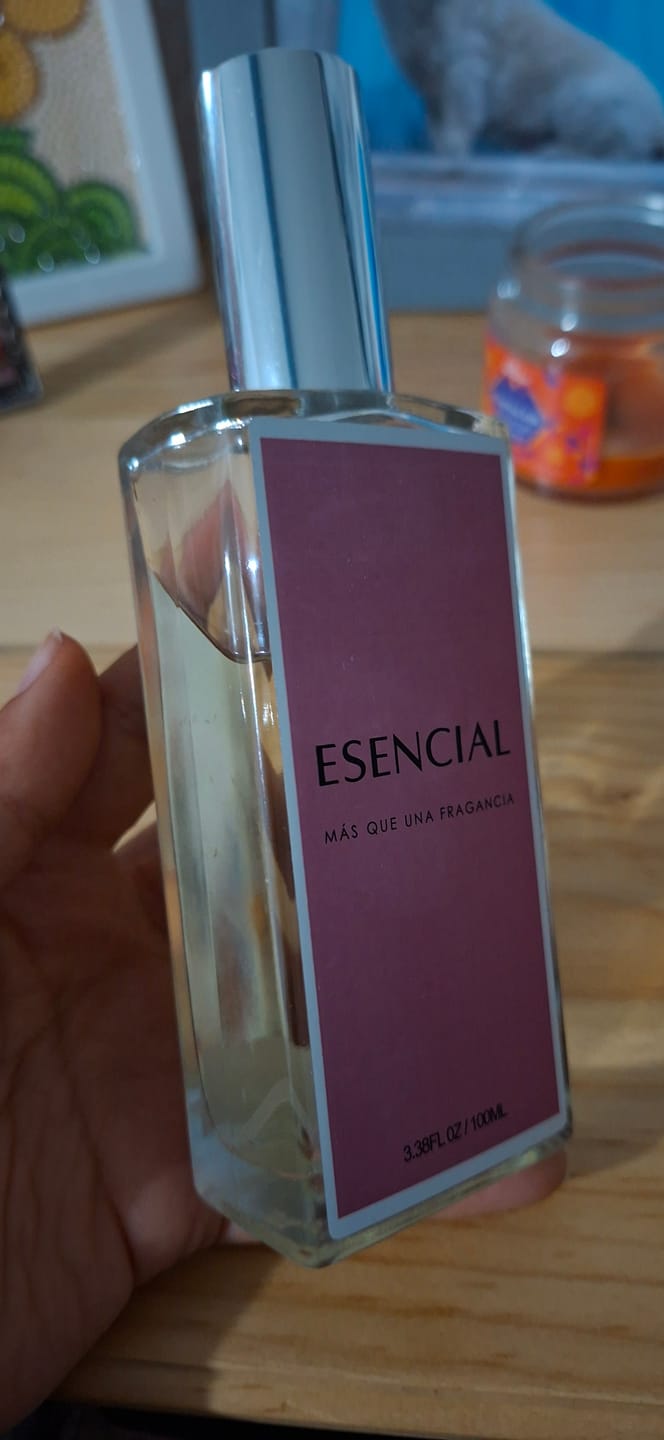Customer photo review of M565 Inspirado en: La Vie est Belle L'Elixir - Lancôme