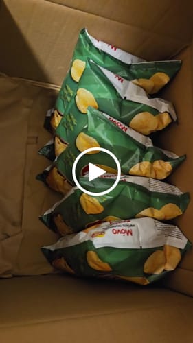 Customer video review of Lays Chips with oregano - 140g