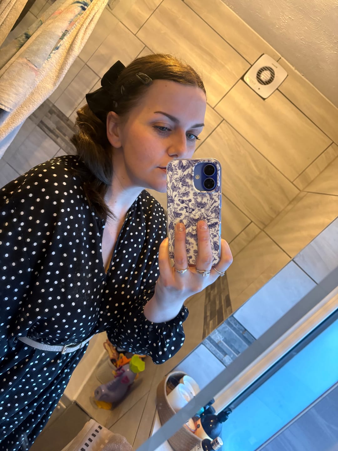 Customer photo review of Stranded Medium Wand Wave Clip-in Ponytail - Colour #8 Hazel Princess