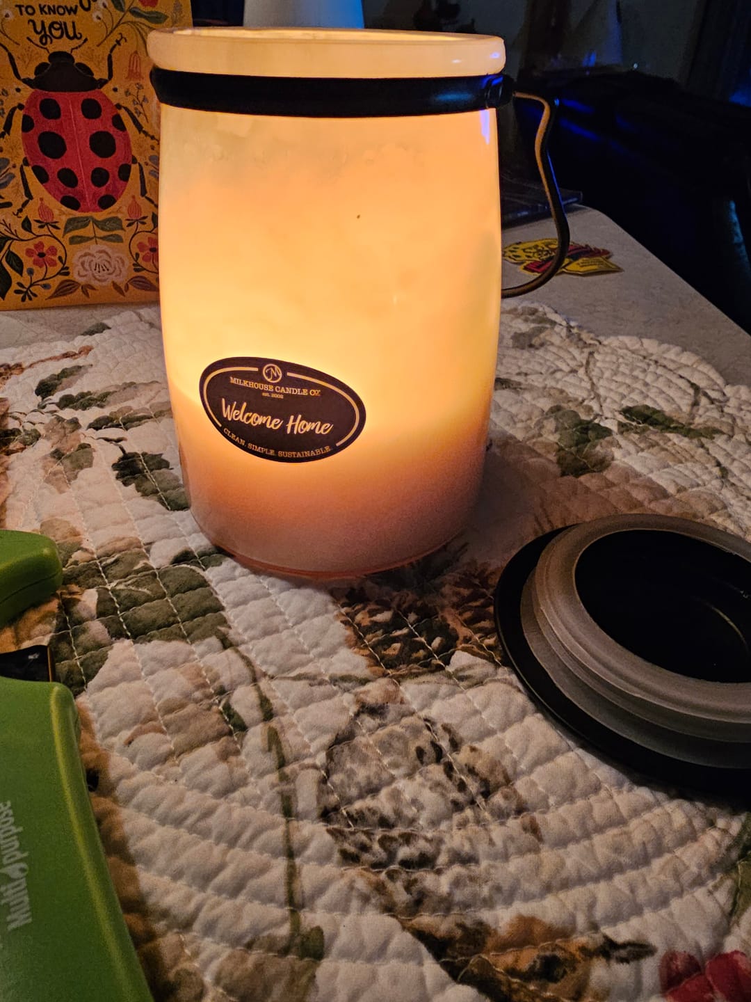 Customer photo review of Welcome Home Candle - 22 oz