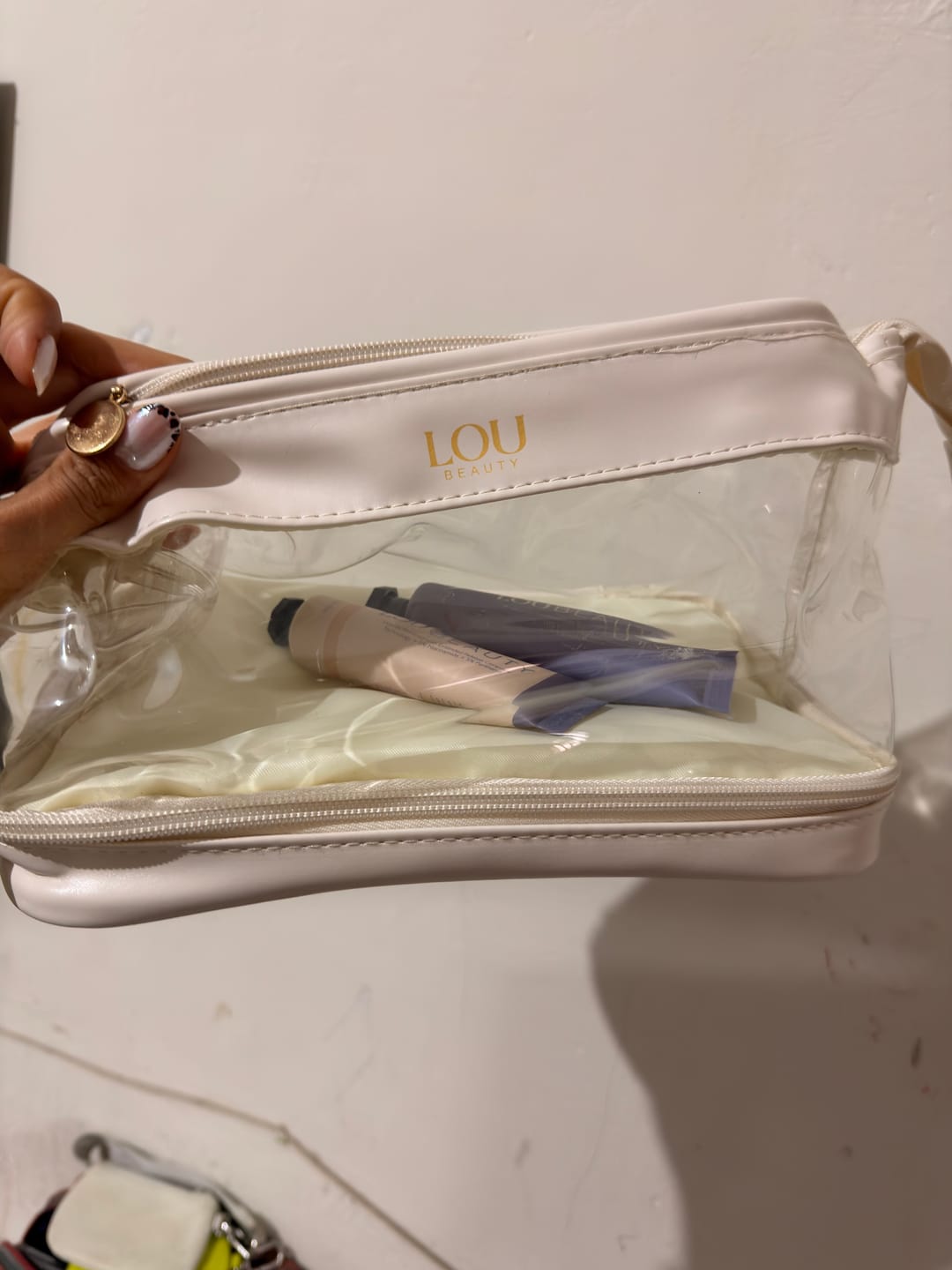 Customer photo review of Cosmetiquera + 2 Esponjas LouBeauty