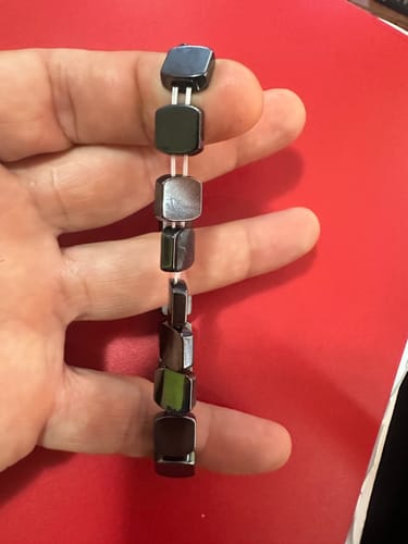 Customer photo review of Pulsera Hora Hematita
