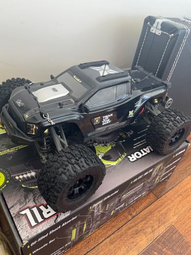 Customer photo review of Rlaarlo Omni-Terminator Carbon Fiber MINI 1:10 Scale RTR Brushless Monster Truck, RZ001B-C
