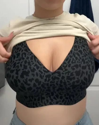 Customer photo review of Comfort Fit Seamless Wireless Bra
