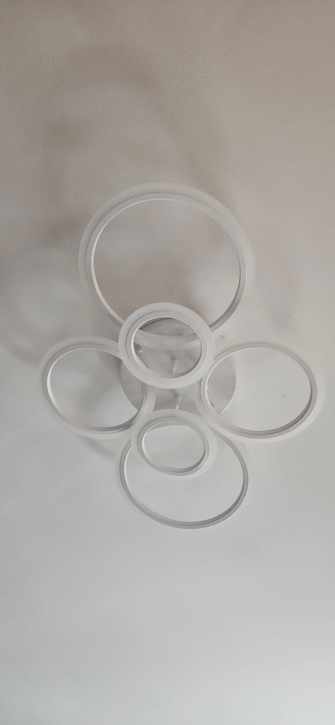 Customer photo review of Lustra LED 2+2 CIRCLE Design Alb Echivalent 400W Telecomanda