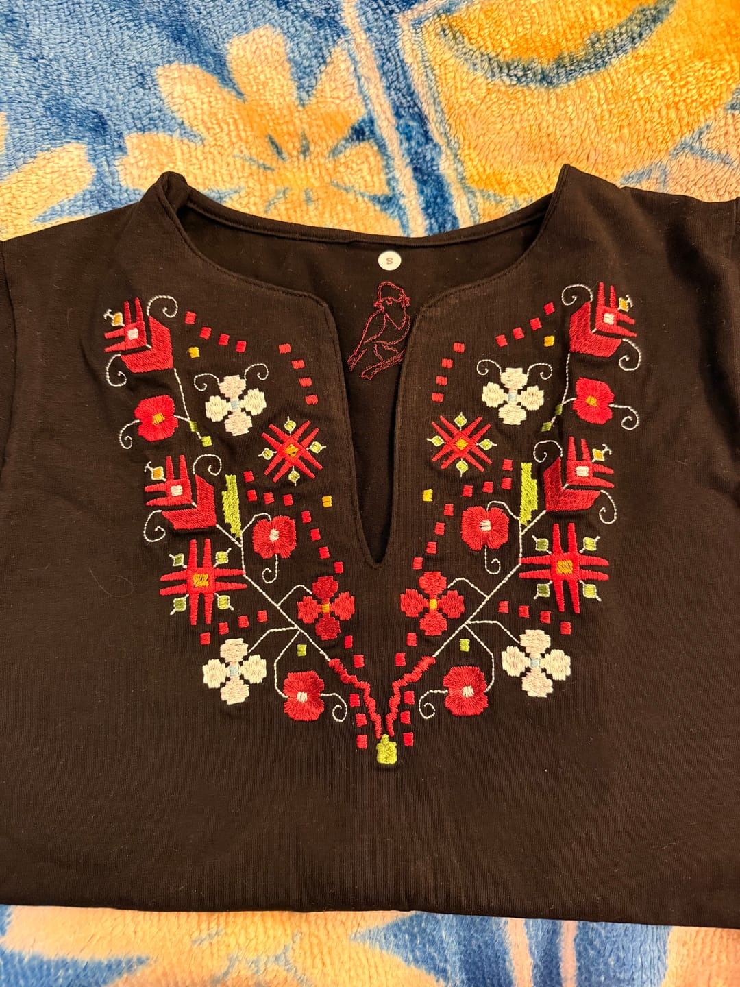 Customer photo review of Тениска с V-деколте "Тракийска"