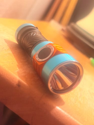 Customer photo review of OLIGHT BATONTURBOROADSTER Baton Turbo Compact EDC Flashlight with 510m Long-Range Beam - Roadster